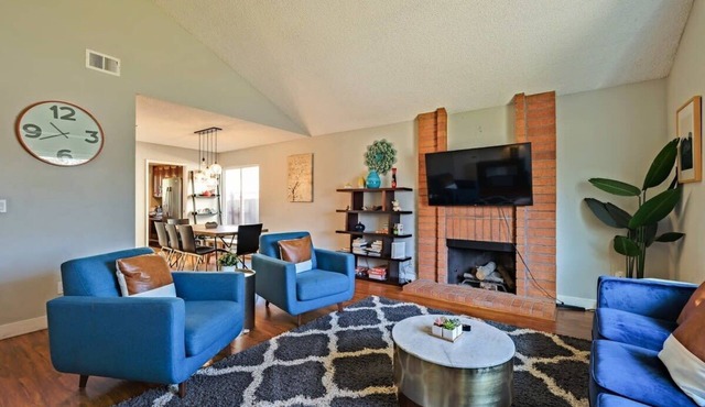 @ Marbella Lane - 4BR Home Away From Home | Ldry