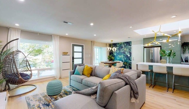 @ Marbella Lane - SJ Designer Home | 3BR | Ldry+P