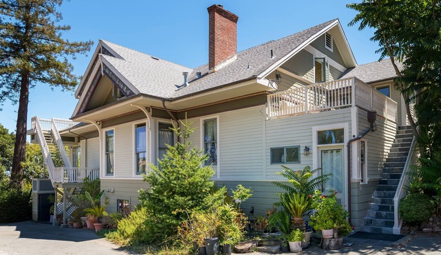 Marin Edwardian Mansion overlooking San Francisco Bay