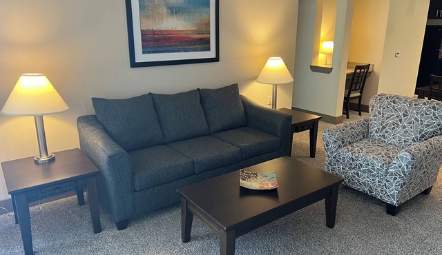 Marvelous Mason location - fully furnished 2 bed 2 bath w/elevators