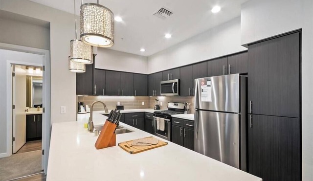 Menlo Park | Resort Style Amenities | nr Tech Companies