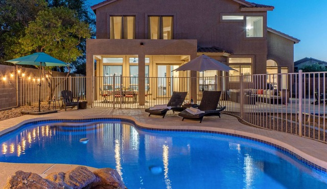 Mesa Lux: POOL w/Waterfall & Optional Heat, TVs All BRs, Game Room, Corn Hole