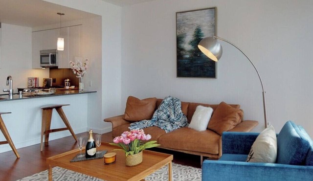 Modern 1BR Condo at 399 Fremont w Pool