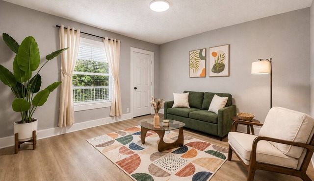 Modern 2BD 1BA Near OSU Fairgrounds FREE Parking