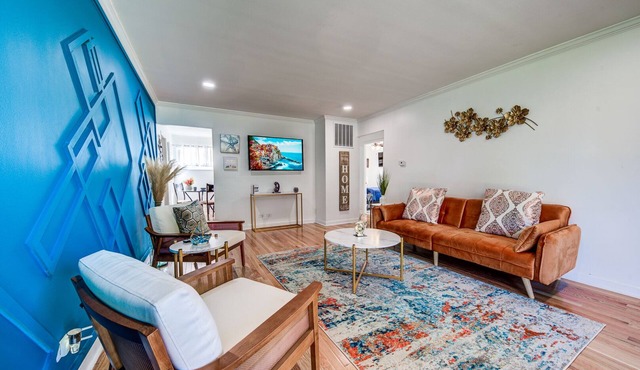 Modern 2Bdrm Westchester Home with brand-new out door HOT TUB in Westchester