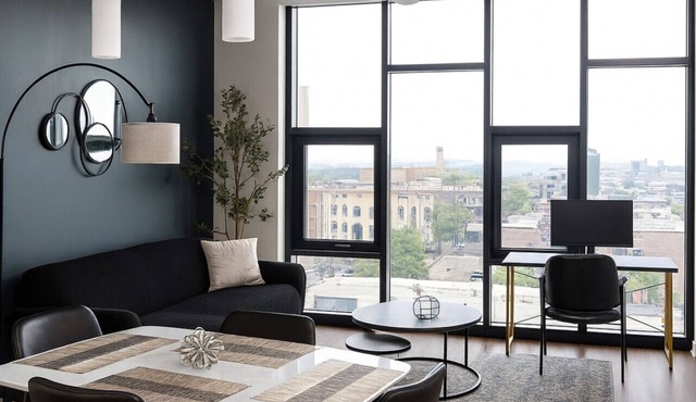 Modern 2BR Gem | Rooftop Pool + Workspaces in Birmingham