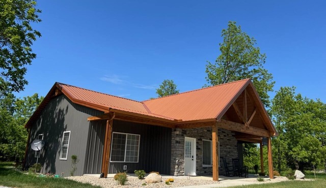 Modern 3-Bedroom Cabin in Wooded Brookville