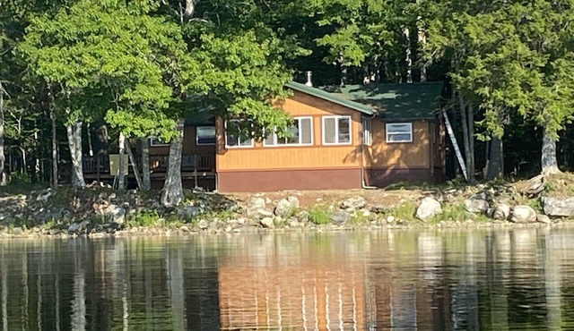 Modern Lake House, On Big Lake ! Fishing Swimming Boating !