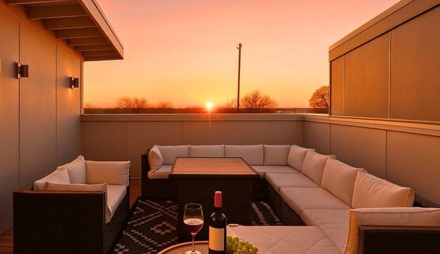 Modern Luxe Escape | Rooftop Views | Near Downtown