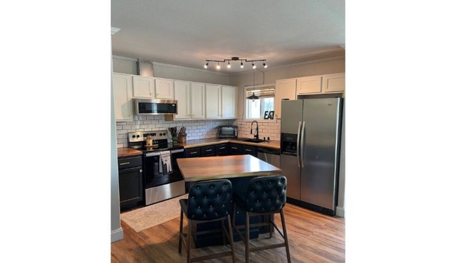 Modern Nordic 3BDR home - centrally located