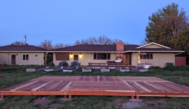Modern, Private Countryside House. Peaceful Nature, Non-Toxic Soaps & Cleaners. in Chico