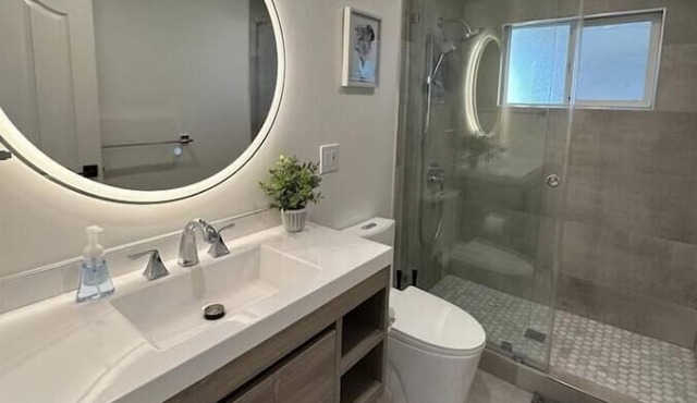 Modern, Renovated 5b/3ba near Apple, Kaiser