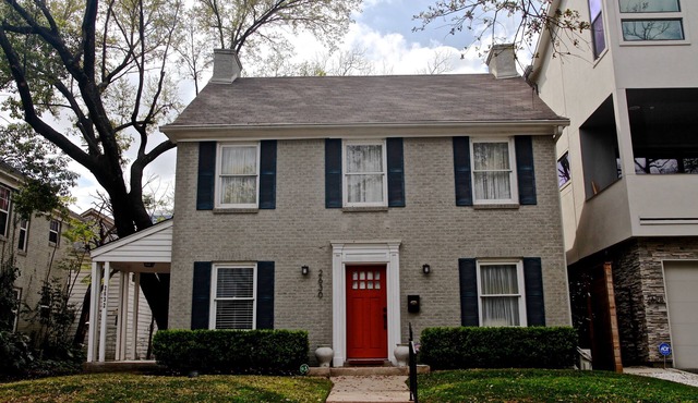 Montrose/River Oaks-walk to restaurants, stores Antique Charm w Modern Amenities