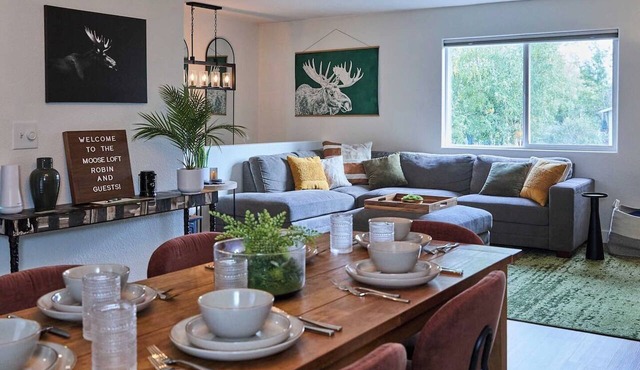 Moose Loft | Sleeps 6 | Quiet