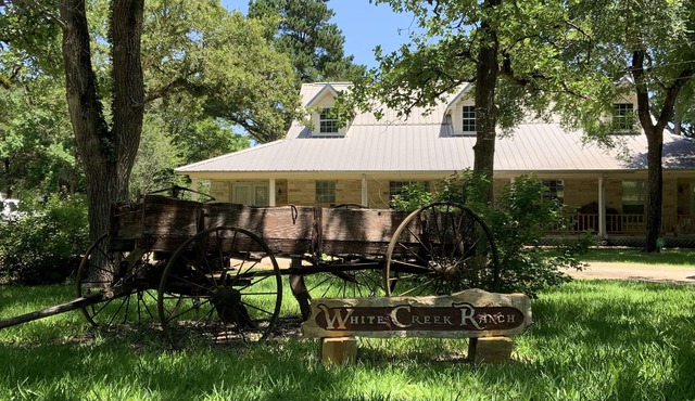 Near College Station & A&M Campus-Beautiful ranch house ranch! Aggies welcomed.