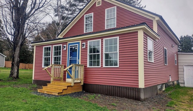 Near snowsled/ATV trail (ITS 88) Newly renovated home - Colby Siding, Maine