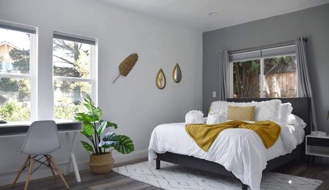NEW Colorful + Spacious 3BD/2BA Home in the ❤️of Mill Valley - Fully remodeled