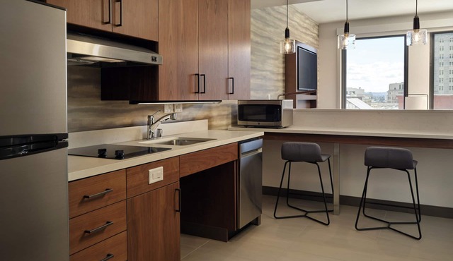 New Extended Stay Hotel in Downtown Oakland. Studio Suites!