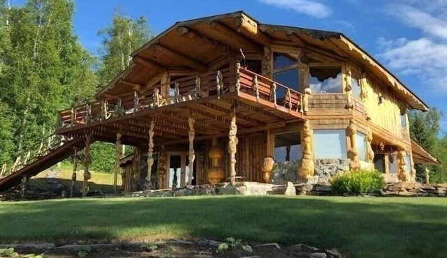 NEW! Rustic Retreat with Stunning Mountain Views