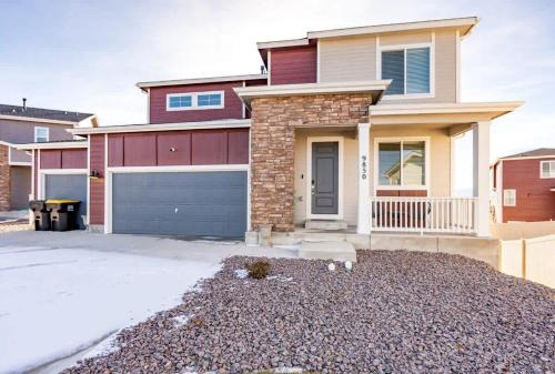 Newly Built 4BR Spacious Retreat in Peyton in Peyton