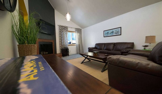 Newly Remodeled Waterfront Home With 3 Bedroom 2 Bath