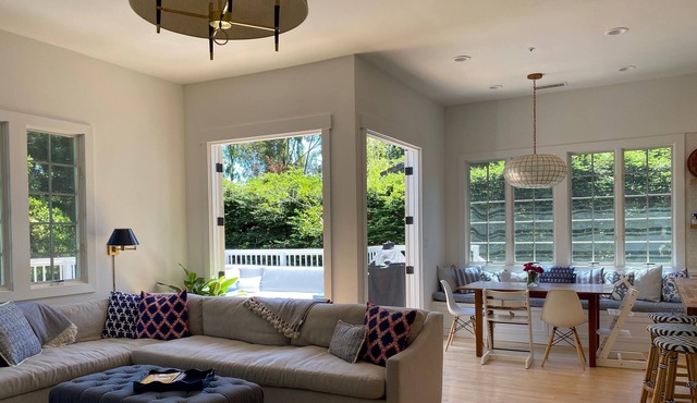 Newly renovated, indoor/outdoor living Tiburon home perfect for families !