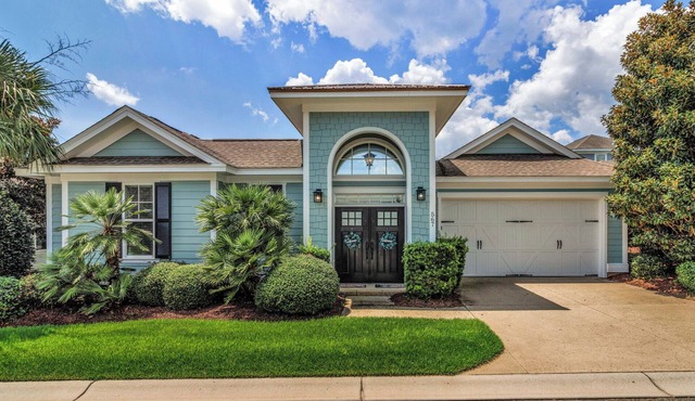 North Beach cottage- Discounted 8/17-8/20-walk to ocean, resort pools & gym!