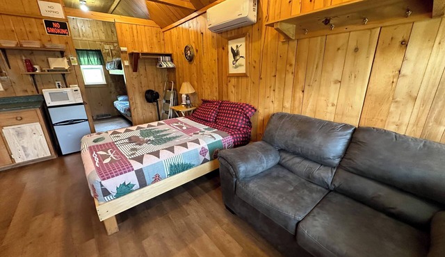 North Maine Cabin 1 WiFi Trails All-Season