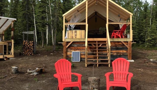 Off-Grid Yukon Glamping Retreat for Couples in Mendenhall Subdivision