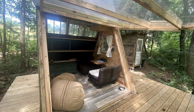 Off-Grid Experience in Cozy Mini A-Frame in Picturesque Tennessee in Grandview