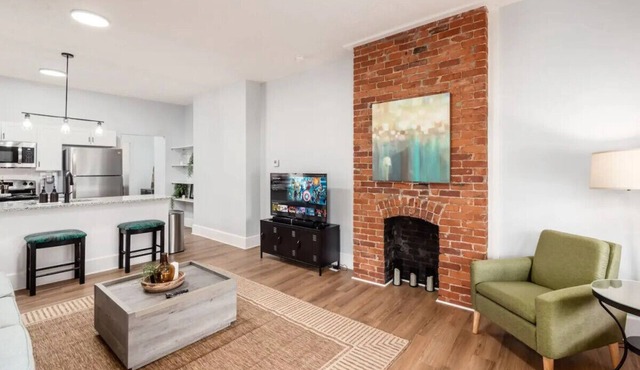 Olde Towne Jewel - 455 South 22nd Street