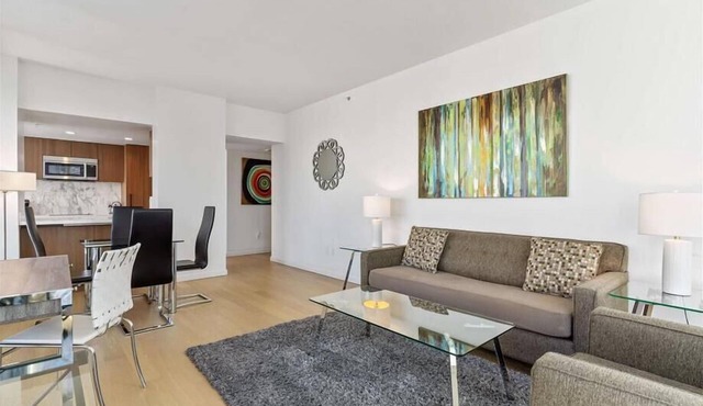 Party & Entertaining Areas | Close to Subways+Commutes |South Beach