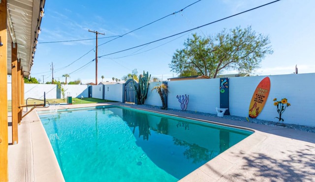 Peoria Paradise -Spacious 4 bed w/Heated Pool, Putting Green, AMAZING backyard!