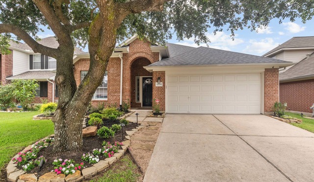 Perfect cottage - Refined Comfort Meets Pet-friendly Backyard Serenity