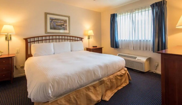 Perfect Getaway! Free Parking, Near Oakland Museum, Free Breakfast