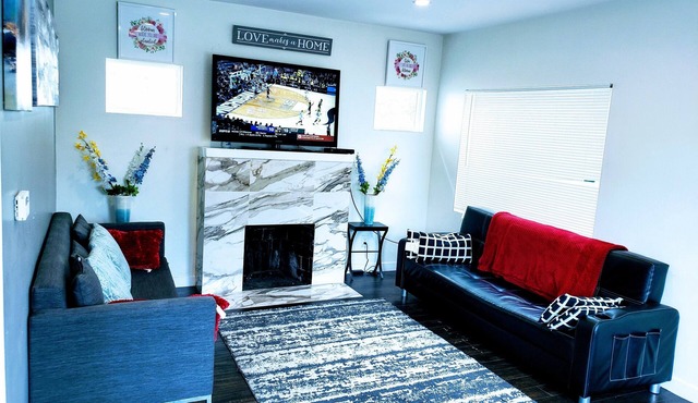perfect getaway. sf view. free parking on site