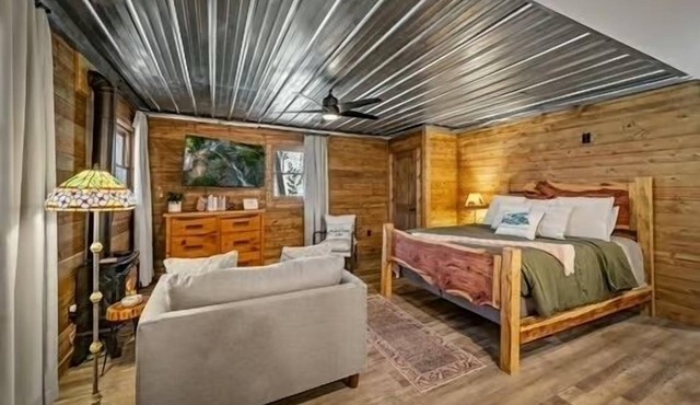 Pet Friendly Cabin in Ellijay Ga