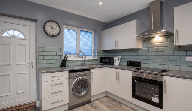 Peterlee Central Apartment Sleeping 16 guests in Easington