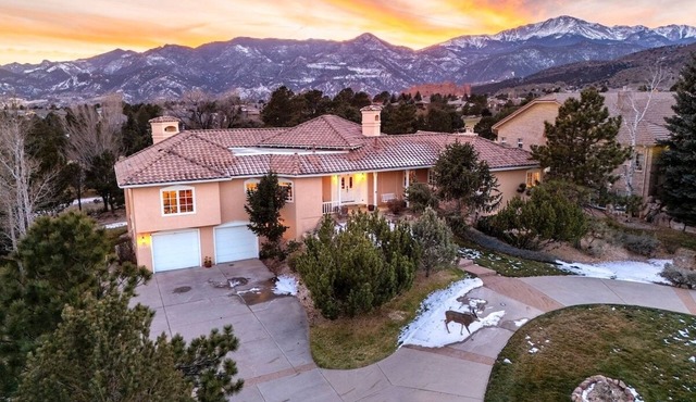 Pikes Peak Place: Relaxing Oasis w/Mtn Views