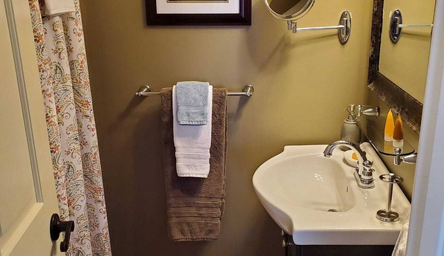 PineCrest Inn in Gorham