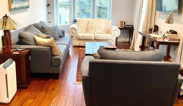 Point Oasis. Cozy Retreat. Walk to Keller Beach Park