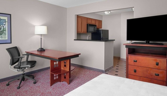 Prime Location! Room with Full Kitchen! | Pets Are Welcome!
