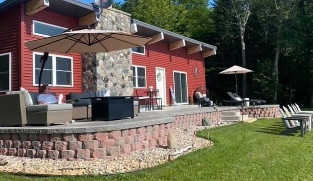 Pristine, Secluded Cottage on Beautiful Lake Michigan in Cedar River