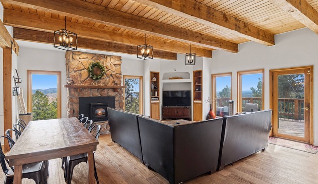 Private Bailey Mountain Retreat w/Views, Hot Tub in Bailey