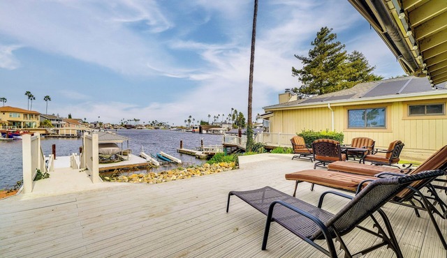 Private Dock + Fire Pit: Discovery Bay Retreat!