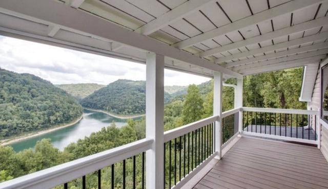 Private Lake Access and 8 acres of Trails! in Baxter