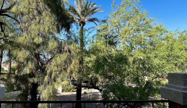 Private, Quiet Corner TownHome with Mountain Views in Upscale Resort Community in Scottsdale