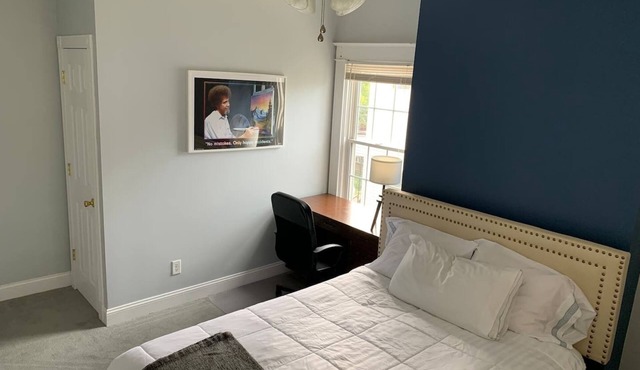 Private room 2 perfect for traveling professionals