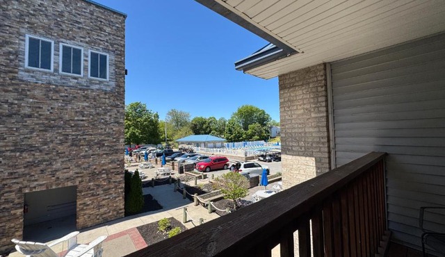 Put-in-Bay Poolview Condo #5