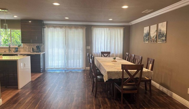 Quiet 5BR Home – Family & Work Travel Ready